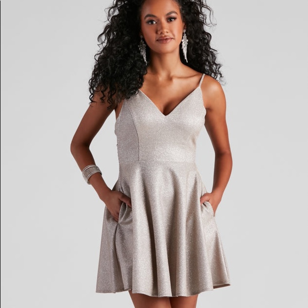 Windsor “Erin Formal Glitter Party Dress” Champagne Homecoming Dress, Worn Once